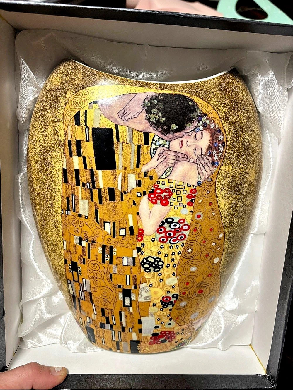The Tessori The Kiss Gold Decorative Vase with Box
